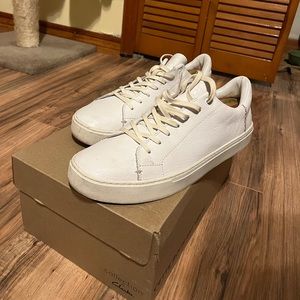 Toms leather sneakers, size 13